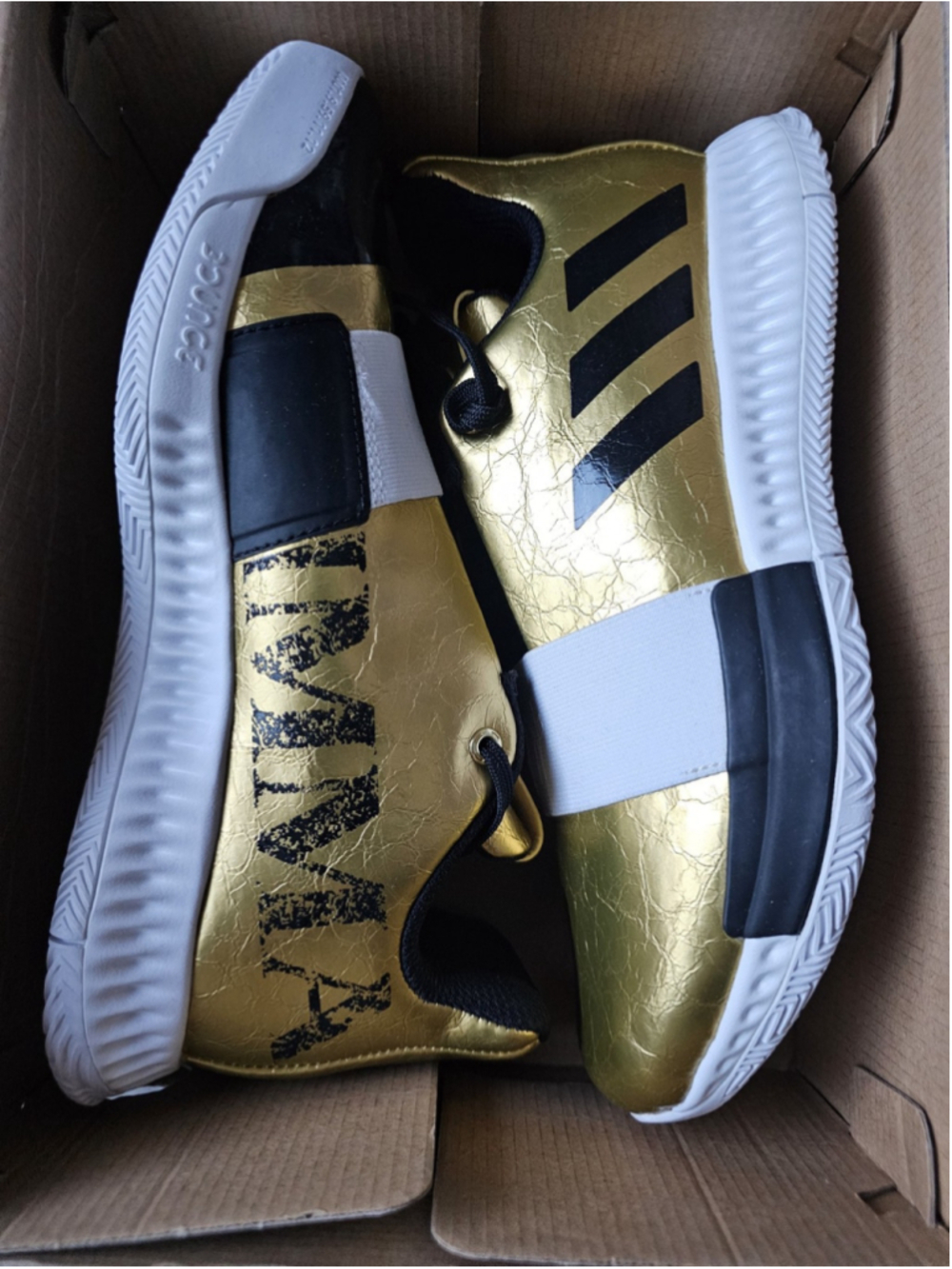 Adidas James Harden Imma Star Grade School Boys Size 6 Brand new With Box (Gold)